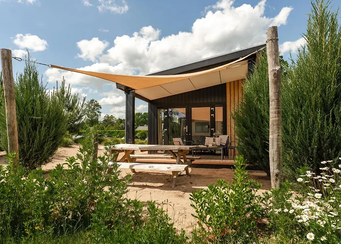 De Ijsvogel - Het Echte Veluwegevoel フォールトハイゼン